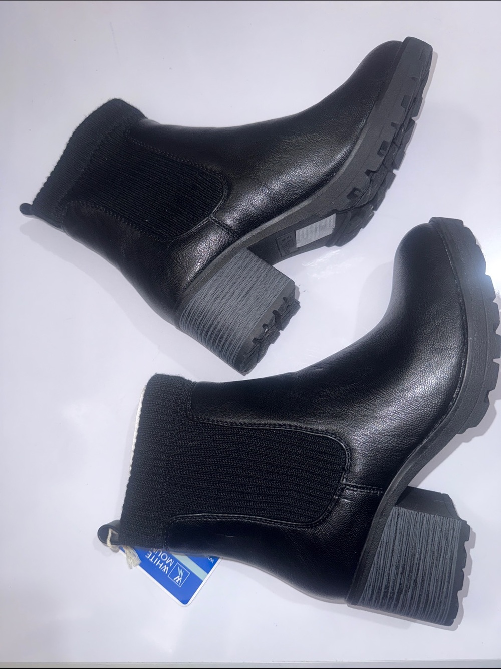 Women's White Mountain Black Chelsea Lug Heel Booties Size 7.5 M